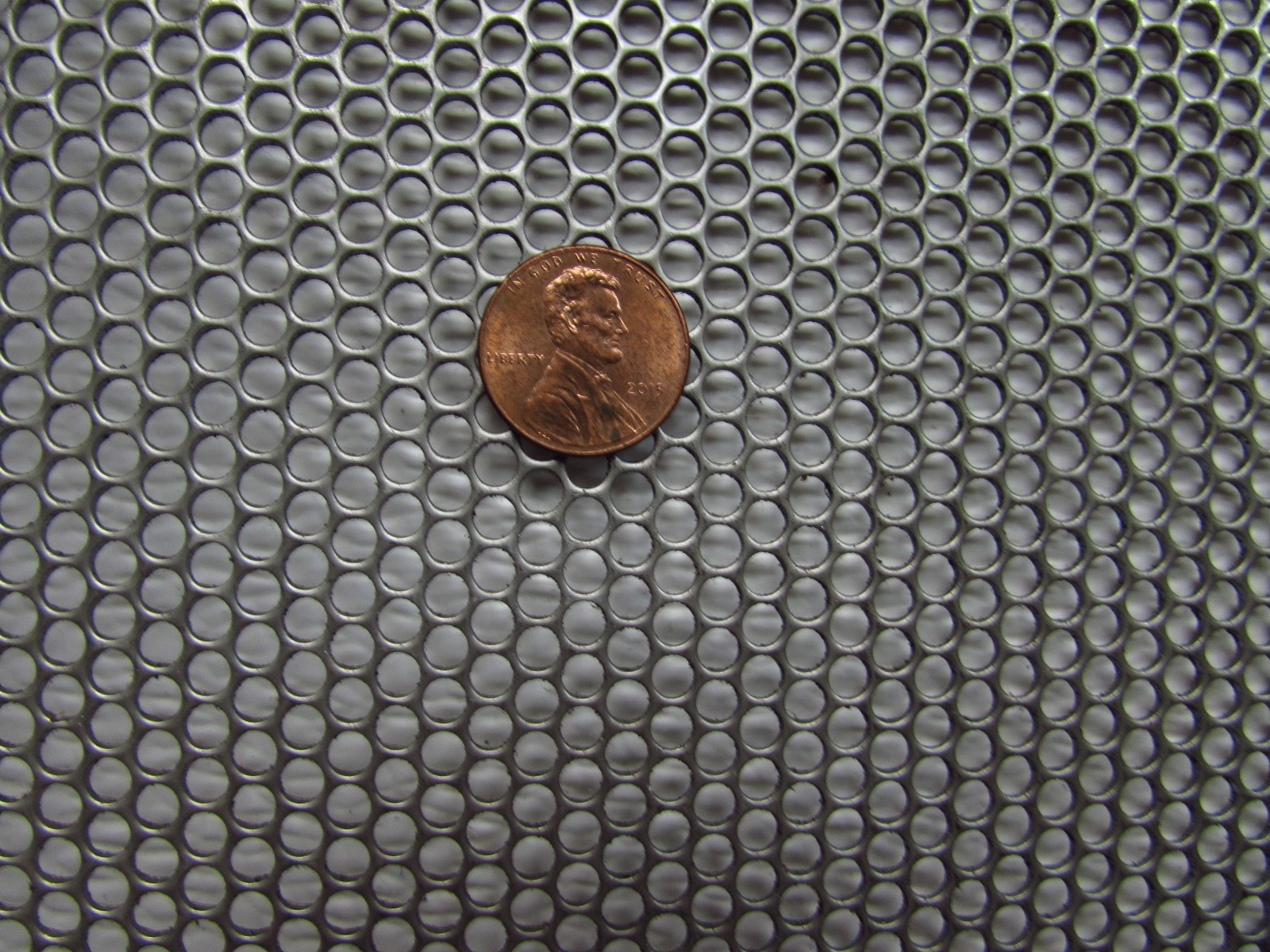 -5/32 HOLES -18 GAUGE 304 STAINLESS PERFORATED SHEET—12″ x 24″