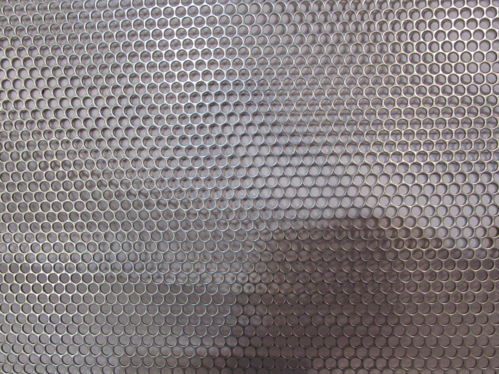 5/32″ HOLES–18 GAUGE– 304 STAINLESS STEEL PERFORATED SHEET — 3-3/4″ x 5-1/2″