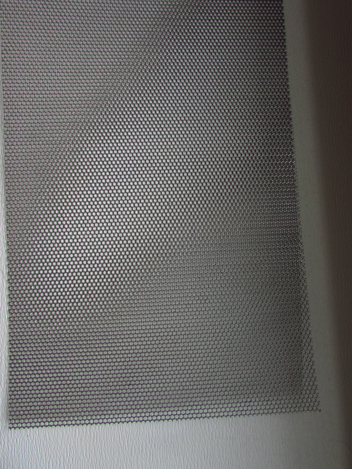 -5/32 HOLES -18 GAUGE- 304 STAINLESS PERFORATED SHEET—7-1/2″ X 12″