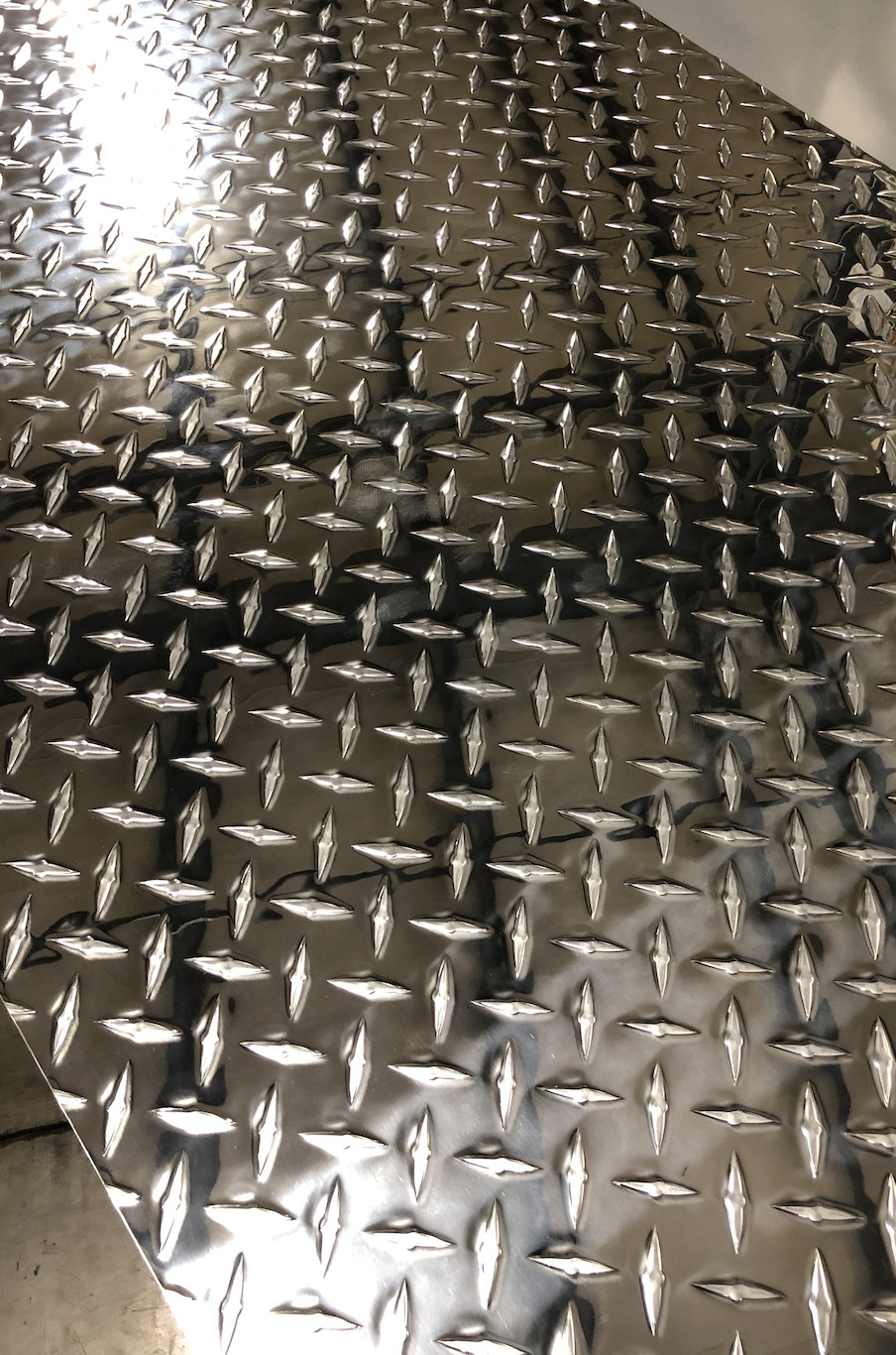 24″ x 24″ Diamond Plate Aluminum .045″ Thick – 18 Gauge (1.15mm)