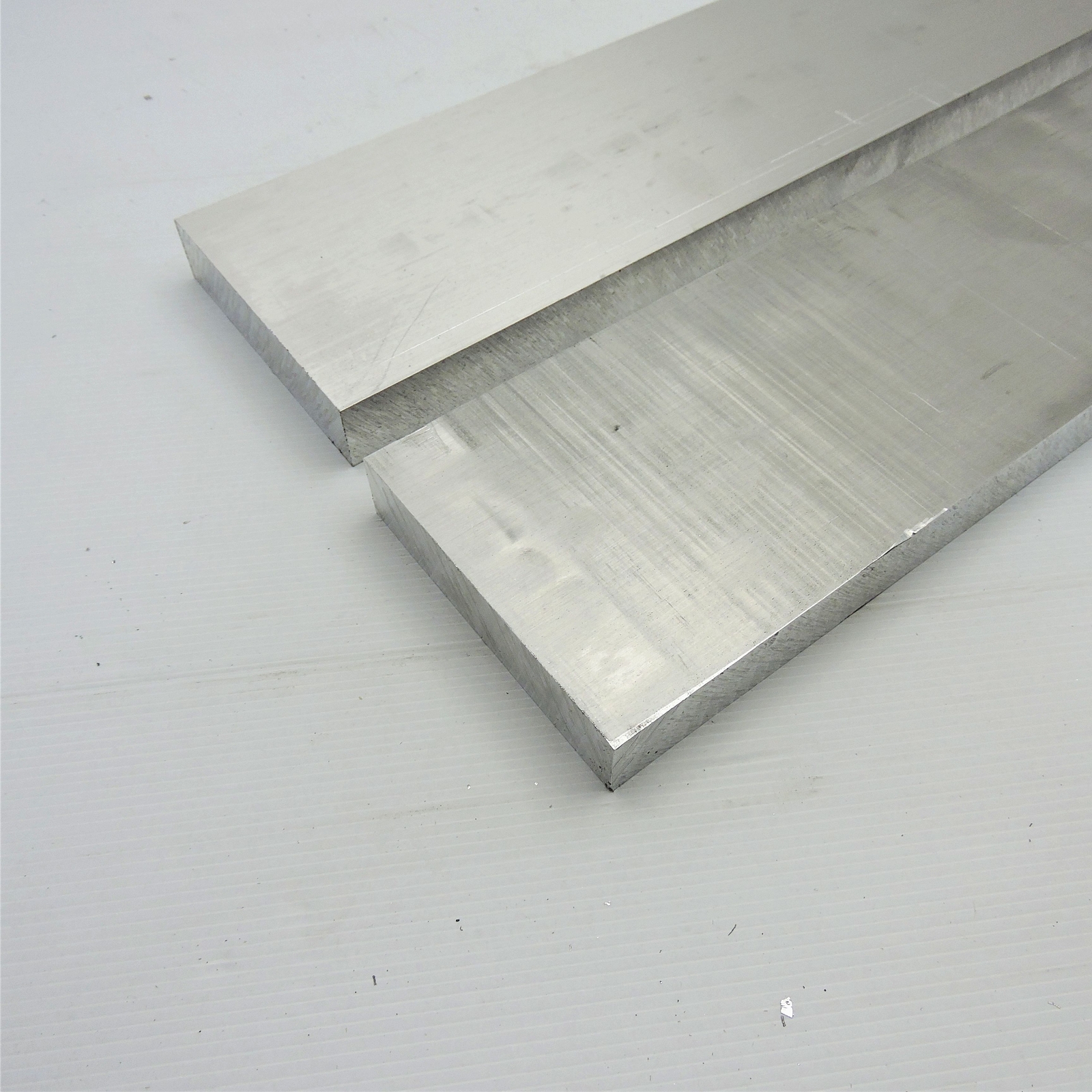 1″ thick Aluminum 6061 PLATE 3.875″ x 29.5″ Long QTY 2 sku 125248