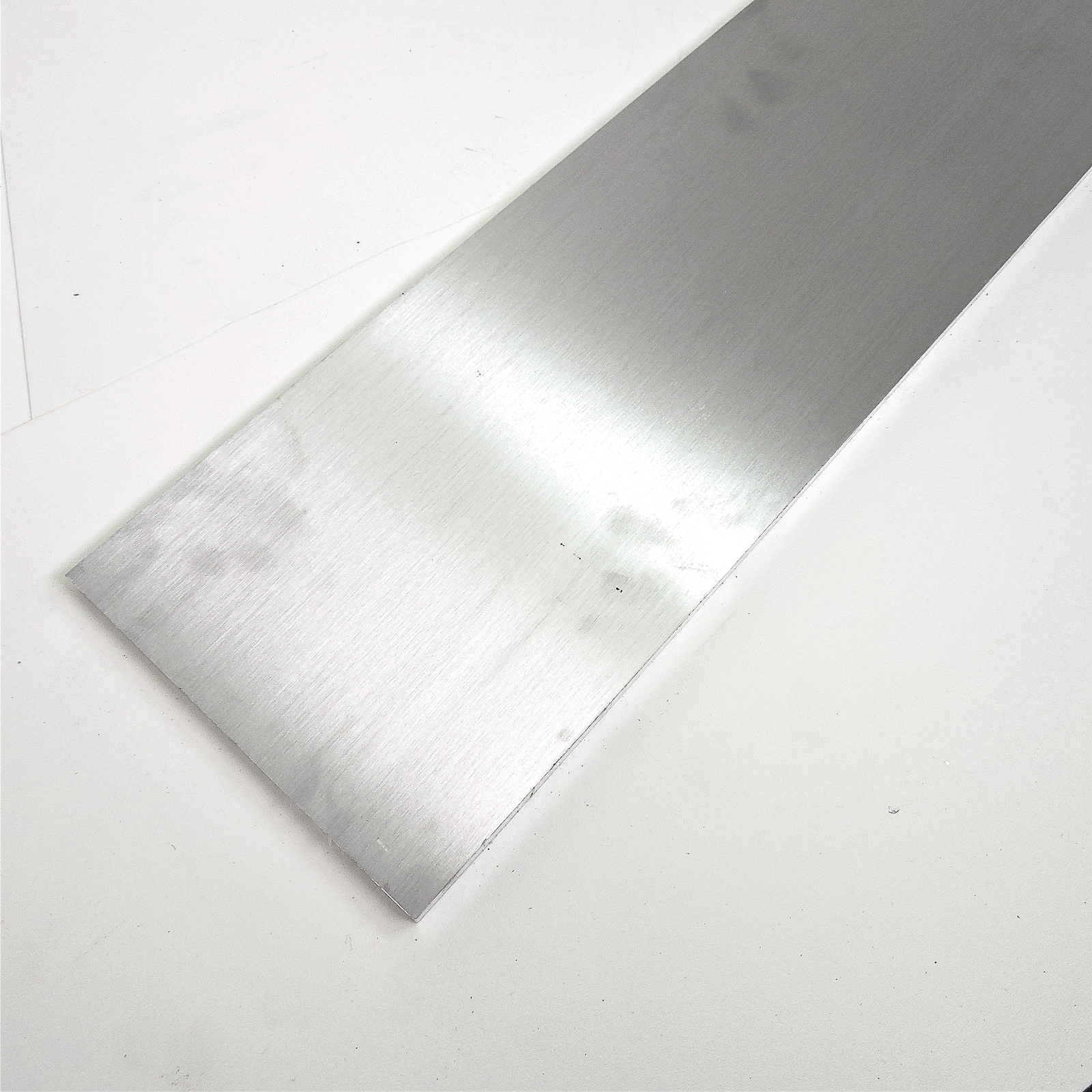 .625″ thick 5/8 Aluminum 6061 PLATE 5.75″ x 20.25″ Long sku 186320
