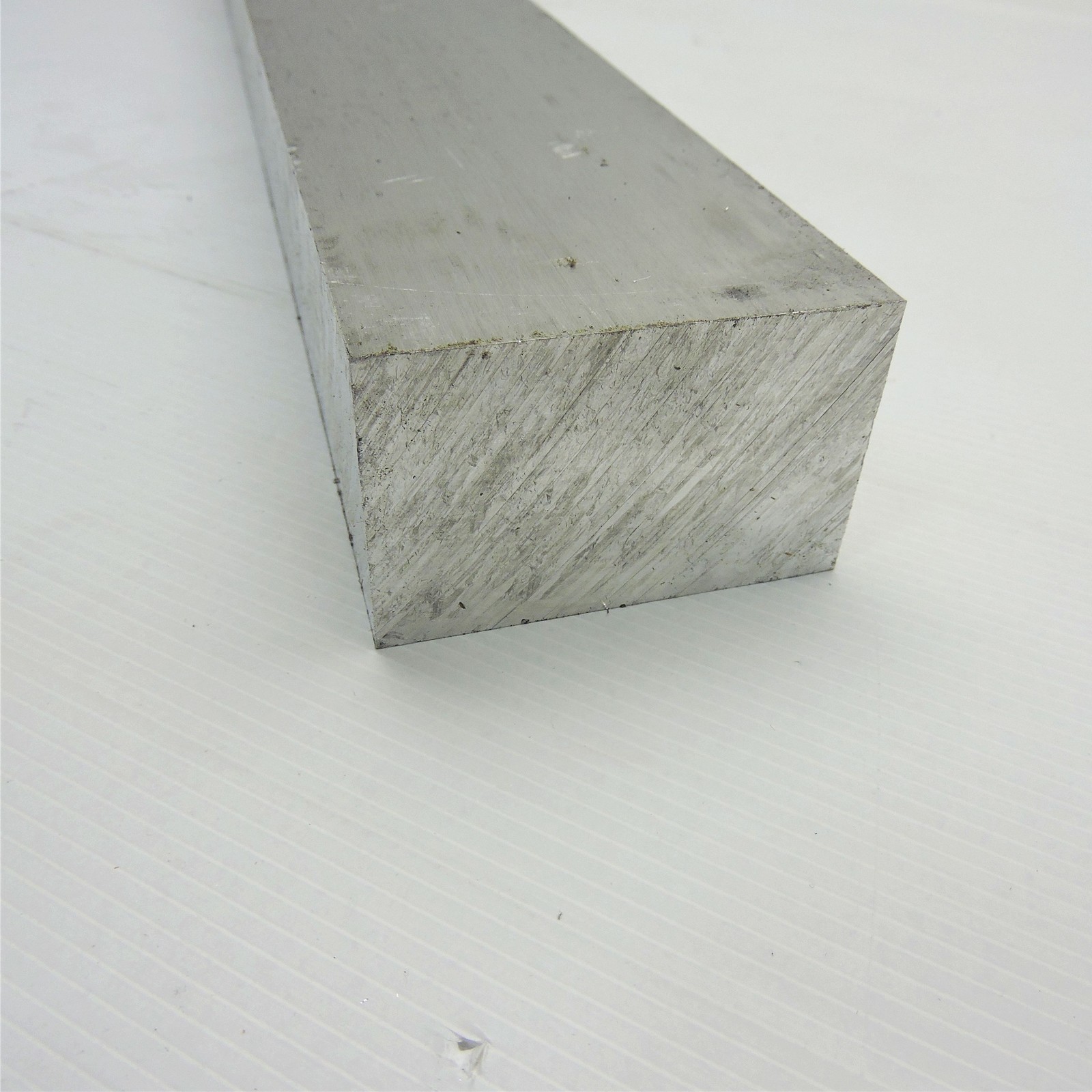 1.75″ thick 1 3/4 Aluminum 6061 PLATE 2.875″ x 21″ Long sku 186983
