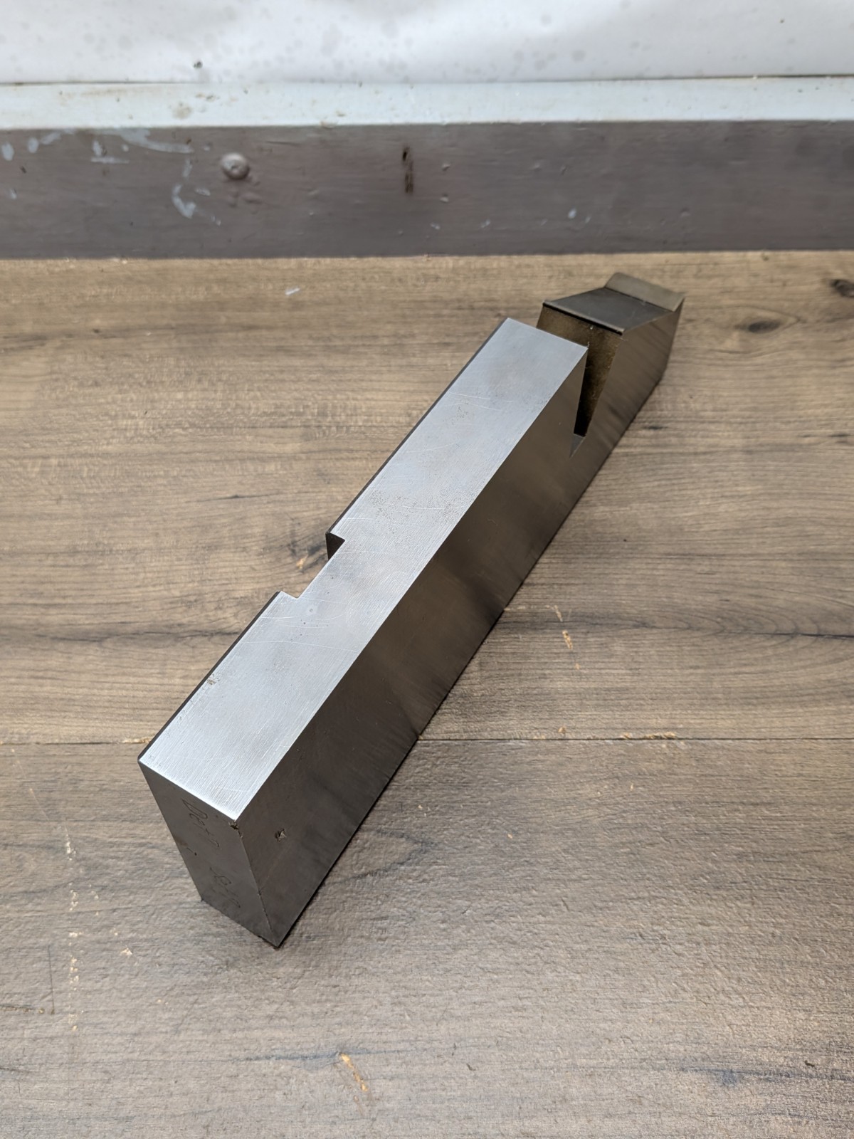 HARDENED STEEL D2 TOOL STEEL USA 16LBS 6oz, 12-1/2″ x 4-1/8″ x 1-3/8″ w/5/16″-18