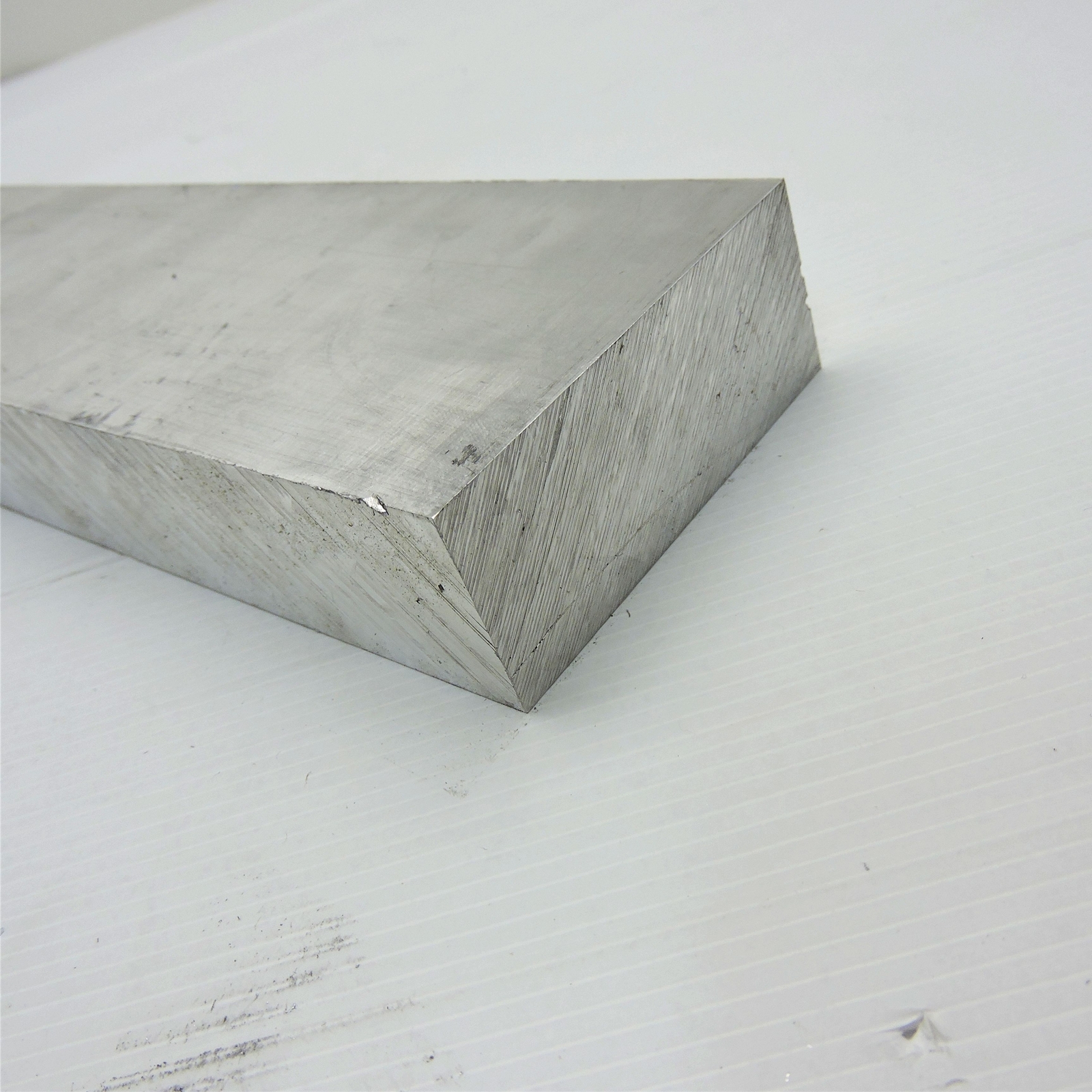 1.25″ thick 1 1/4 Aluminum 6061 PLATE 2.875″ x 20″ Long sku 306824