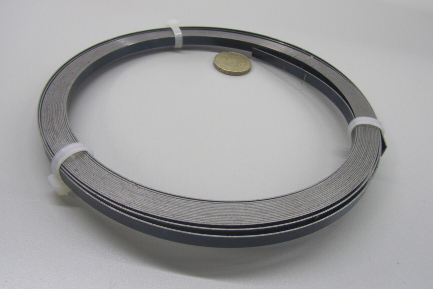 1095 Hard Blue Tempered Spring Steel Shim .025″ Thick x .250″ Wide x 300″ Long