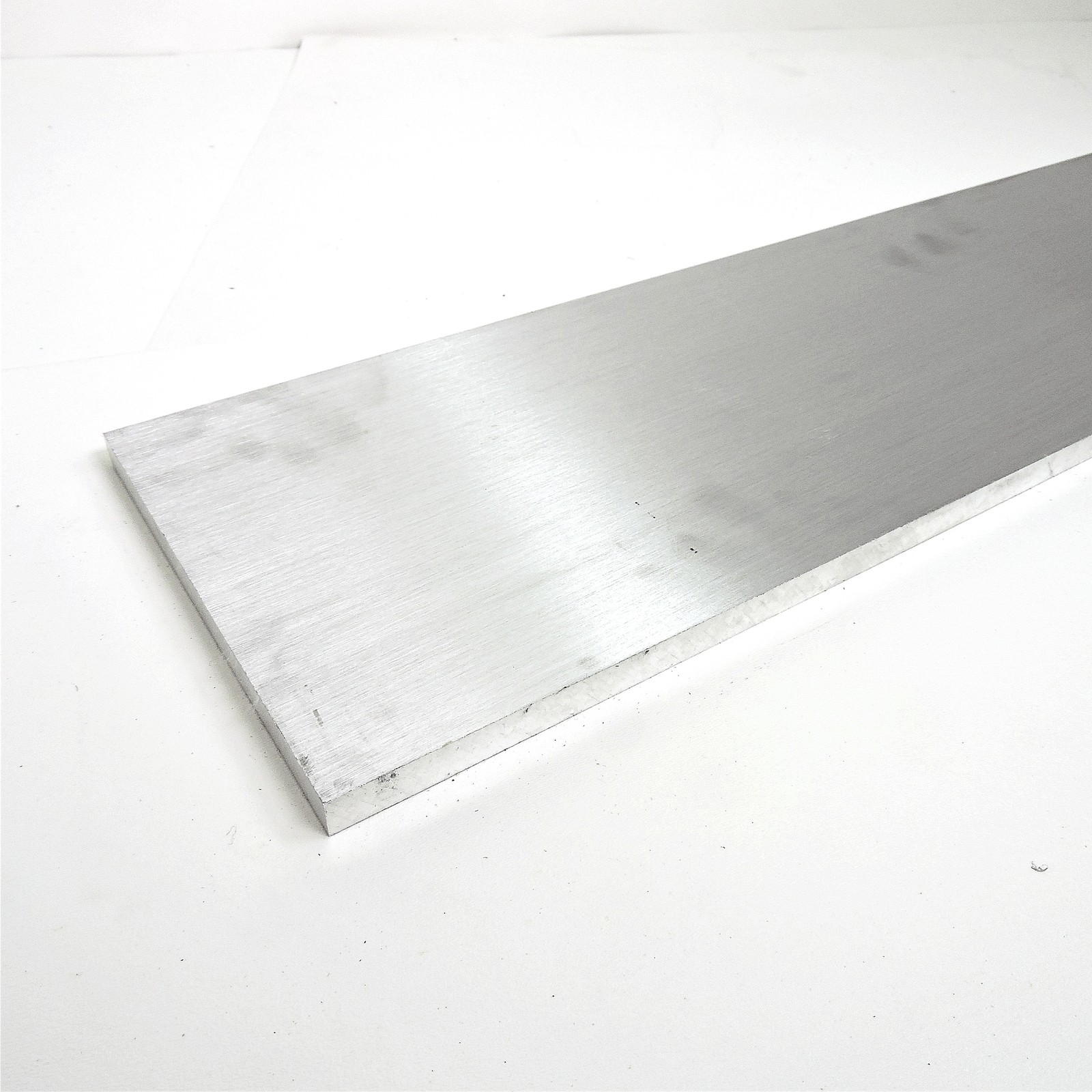 .625″ thick 5/8 Aluminum 6061 PLATE 5.375″ x 22″ Long sku 206248