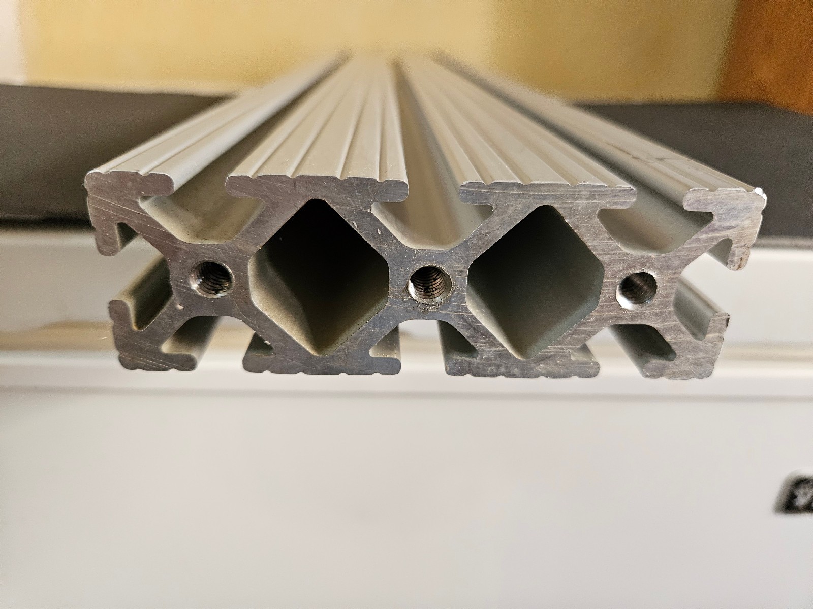 80/20 Aluminum T-Slot Grooved Extrusion 4 1/2″X1 1/2″ Length 25″