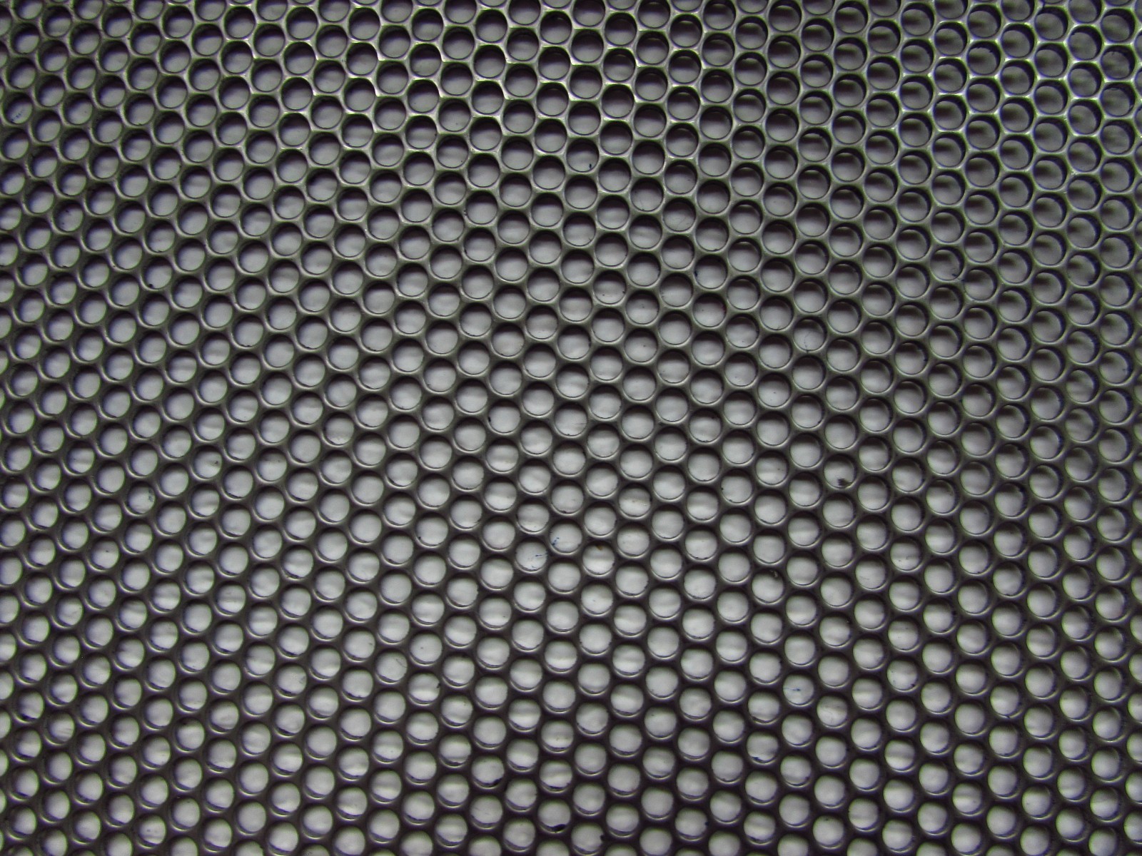 -5/32 HOLES -18 GAUGE 304 STAINLESS PERFORATED SHEET—12″ x 24″