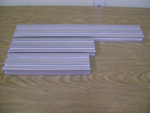 80/20 T-SLOT ALUMINUM EXTRUSION 1.75″ X 3.5″ Lot of 3 pieces