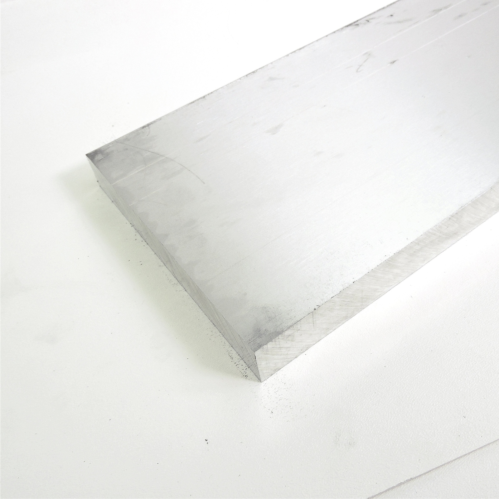 .75″ thick 3/4 Aluminum 6061 PLATE 6.125″ x 29.625″ Long sku 125380