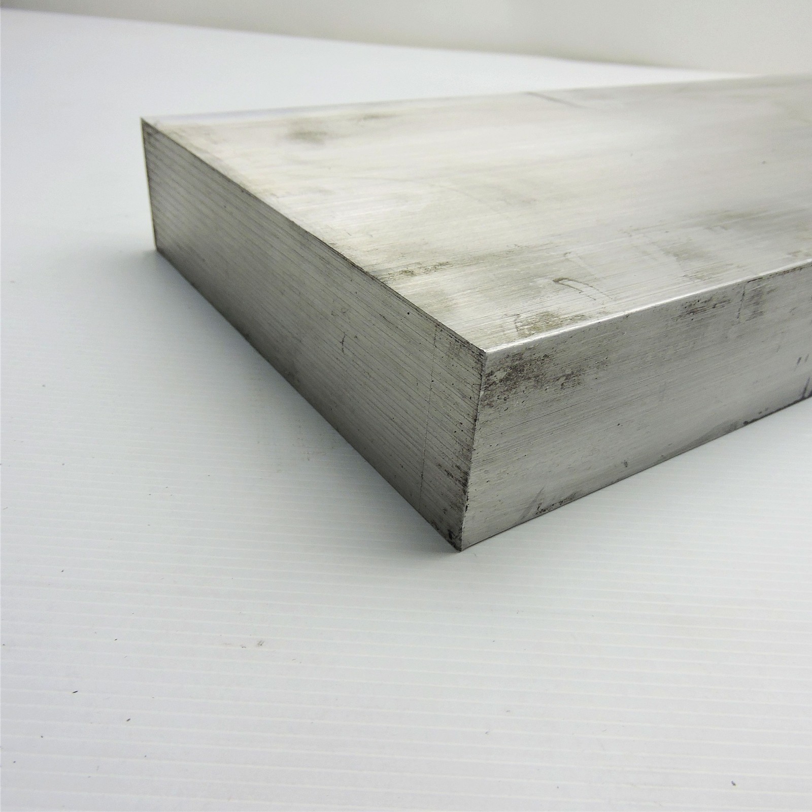 2.25″ x 8″ Aluminum 6061 FLAT BAR 9.875″ Long new mill stock sku L487*