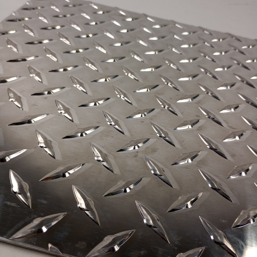 12″ x 12″ Diamond Plate Aluminum .125″ Thick (1/8 in) – Treadplate, 3003 Alloy