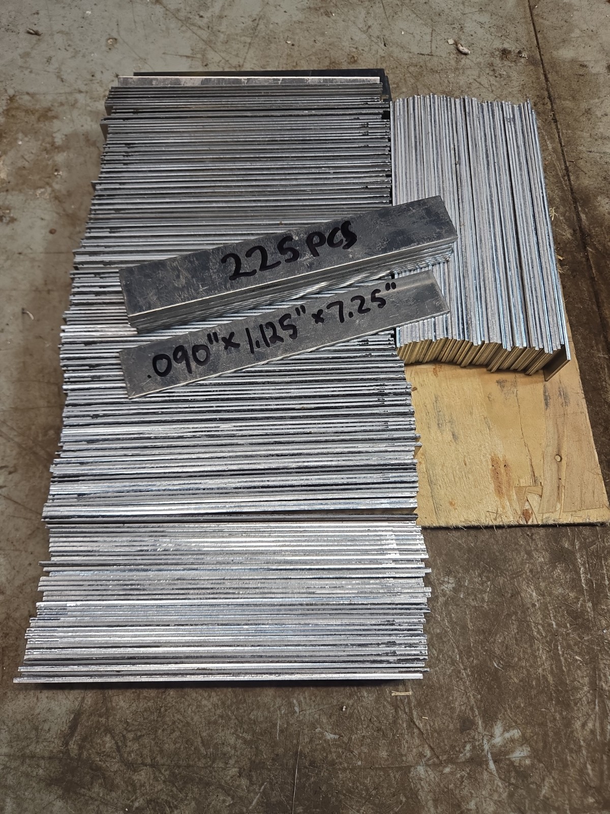 5052 H32 Aluminum Strip .090″ X 1.125″ X 7.25″ 225 Pcs