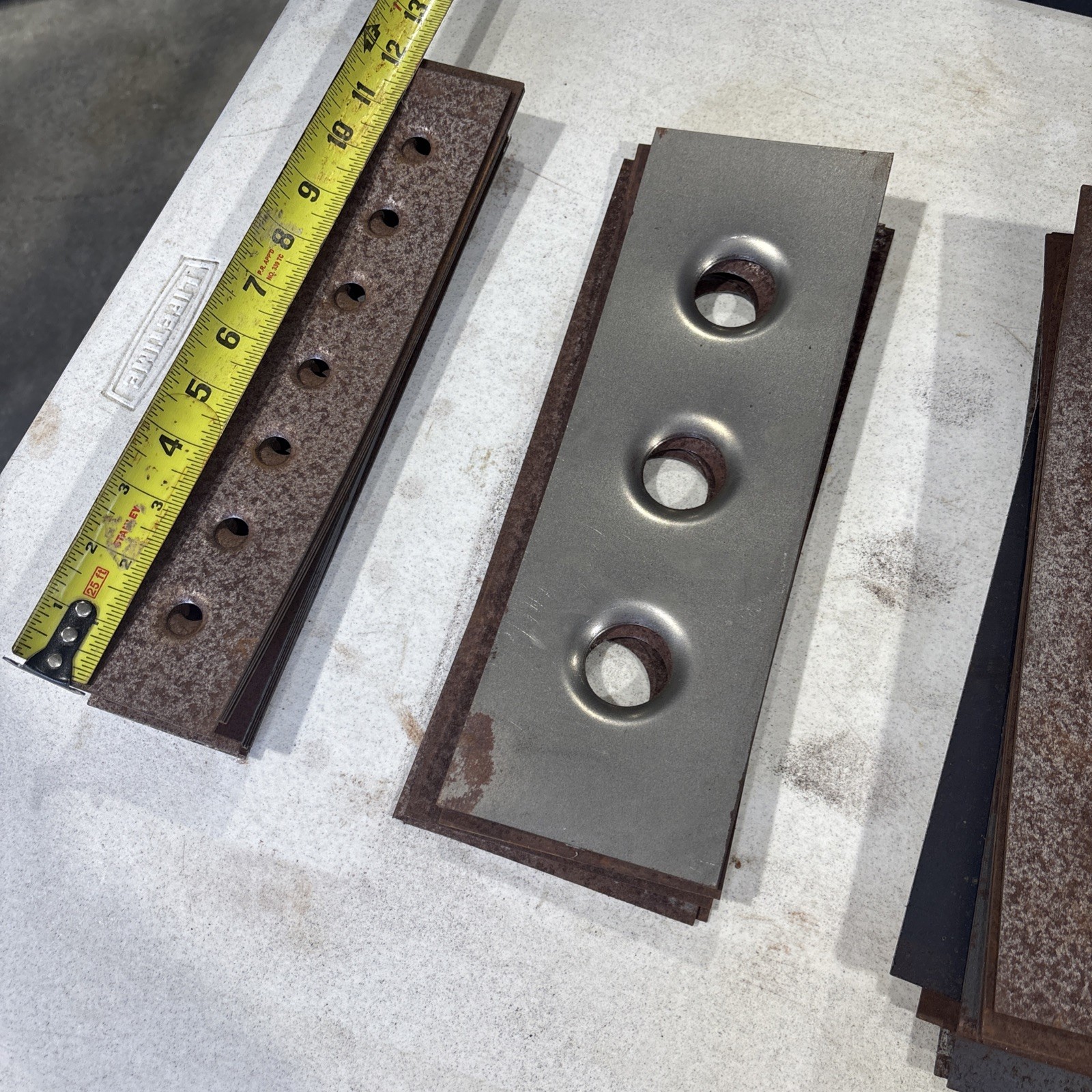 12 In. & 15 In. Miscellaneous Dimple Plate Gussets Lot Of 40 Pcs
