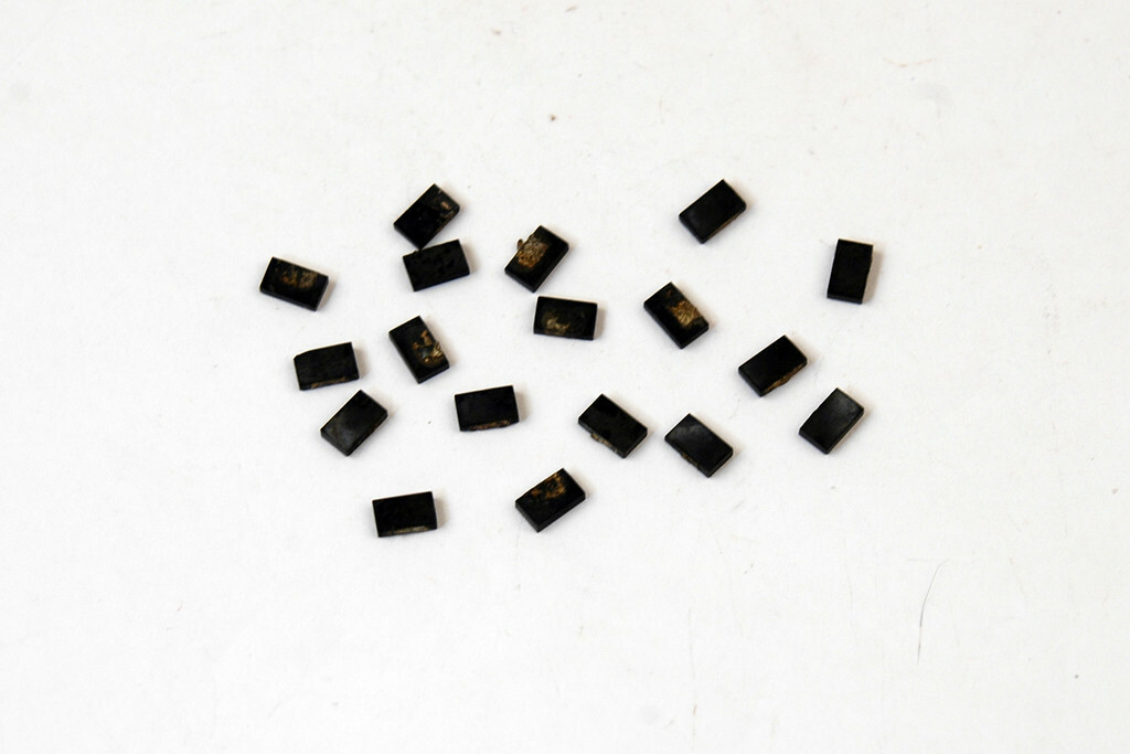 .055 X .140 X .240 CARBIDE UNKNOWN GRADE (LOT OF 20 PC) (E-2-9-2-39)