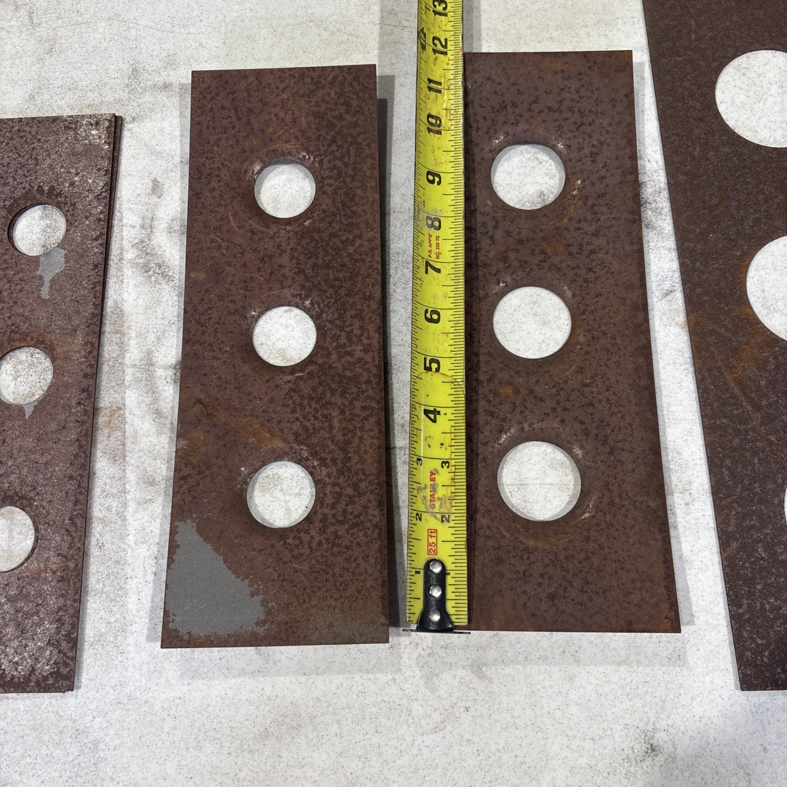 12 In. & 15 In. Miscellaneous Dimple Plate Gussets Lot Of 40 Pcs