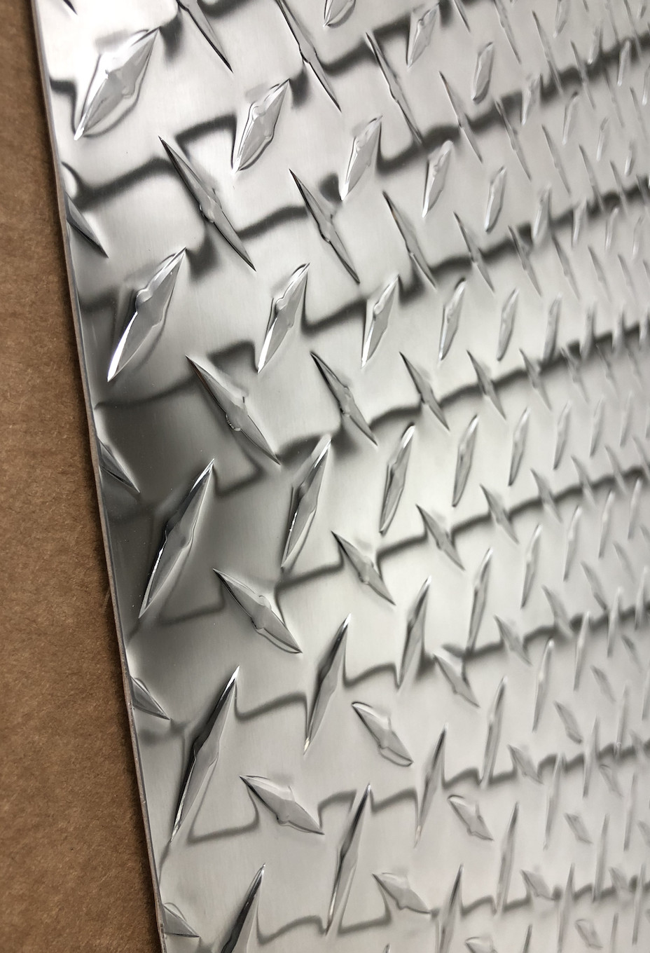 24″ x 24″ Diamond Plate Aluminum .045″ Thick – 18 Gauge (1.15mm)