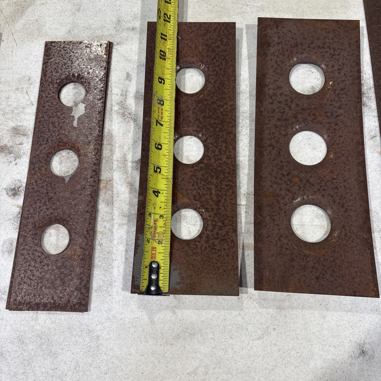 12 In. & 15 In. Miscellaneous Dimple Plate Gussets Lot Of 40 Pcs