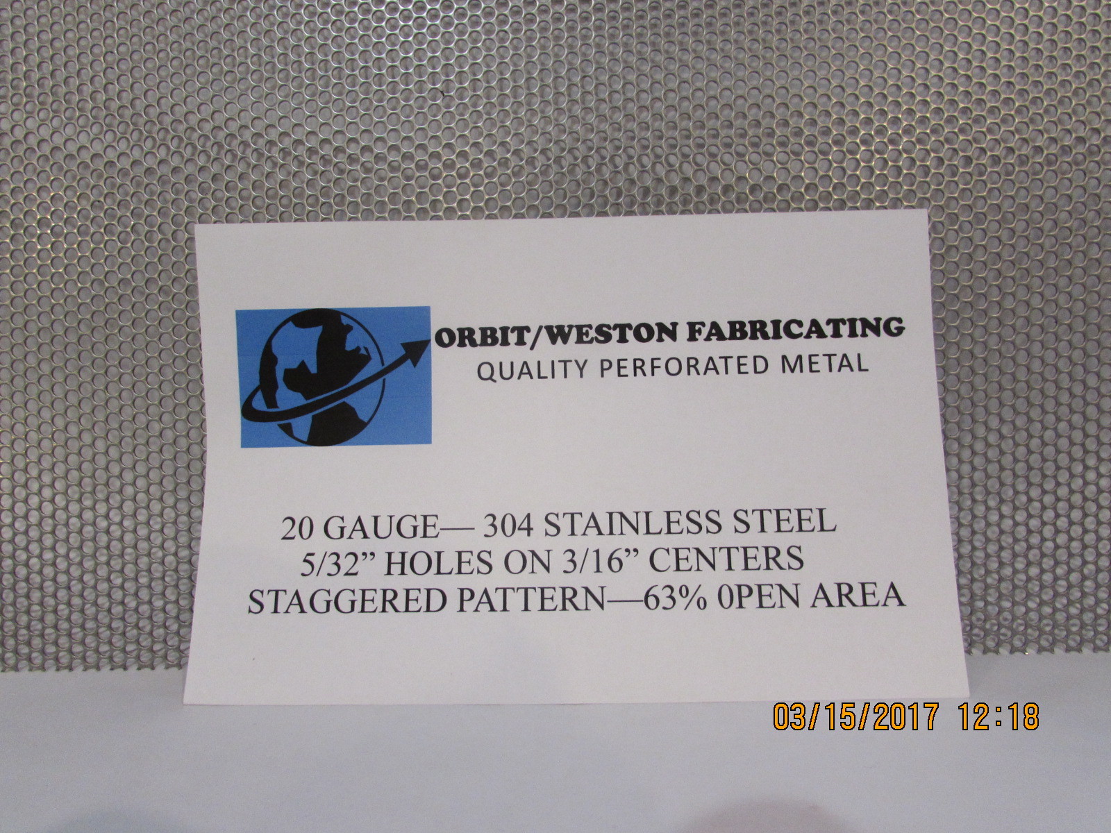 5/32″ HOLES–18 GAUGE — 304 STAINLESS STEEL PERFORATED SHEET 18″ X 18″