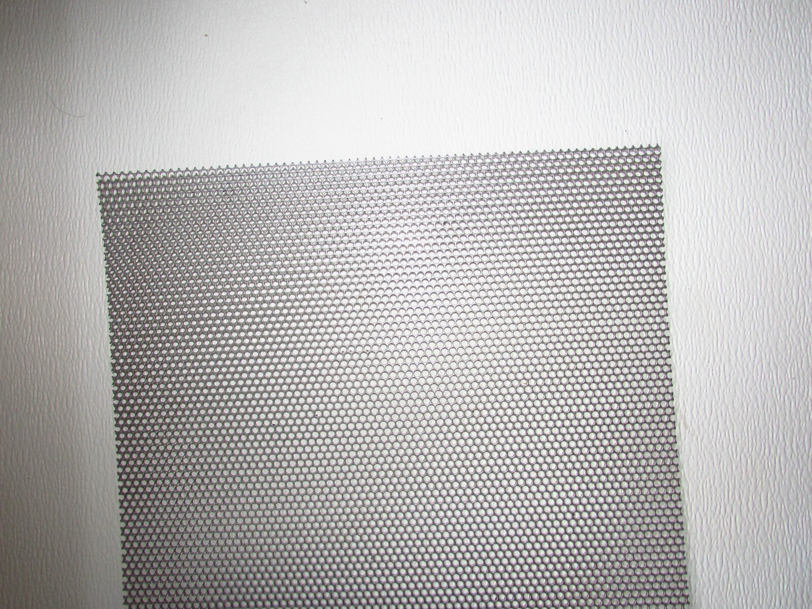 ==-5/32″ ROUND HOLES–18 GAUGE 304 STAINLESS PERFORATED SHEET–12″ x 14″==
