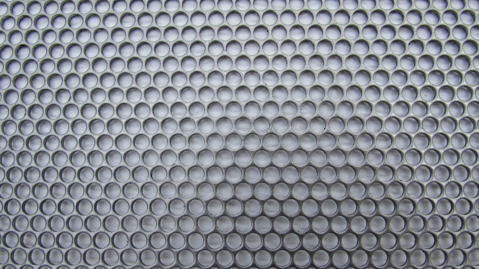 5/32″ HOLES–18 GAUGE– 304 STAINLESS STEEL PERFORATED SHEET– 11″ X 24″