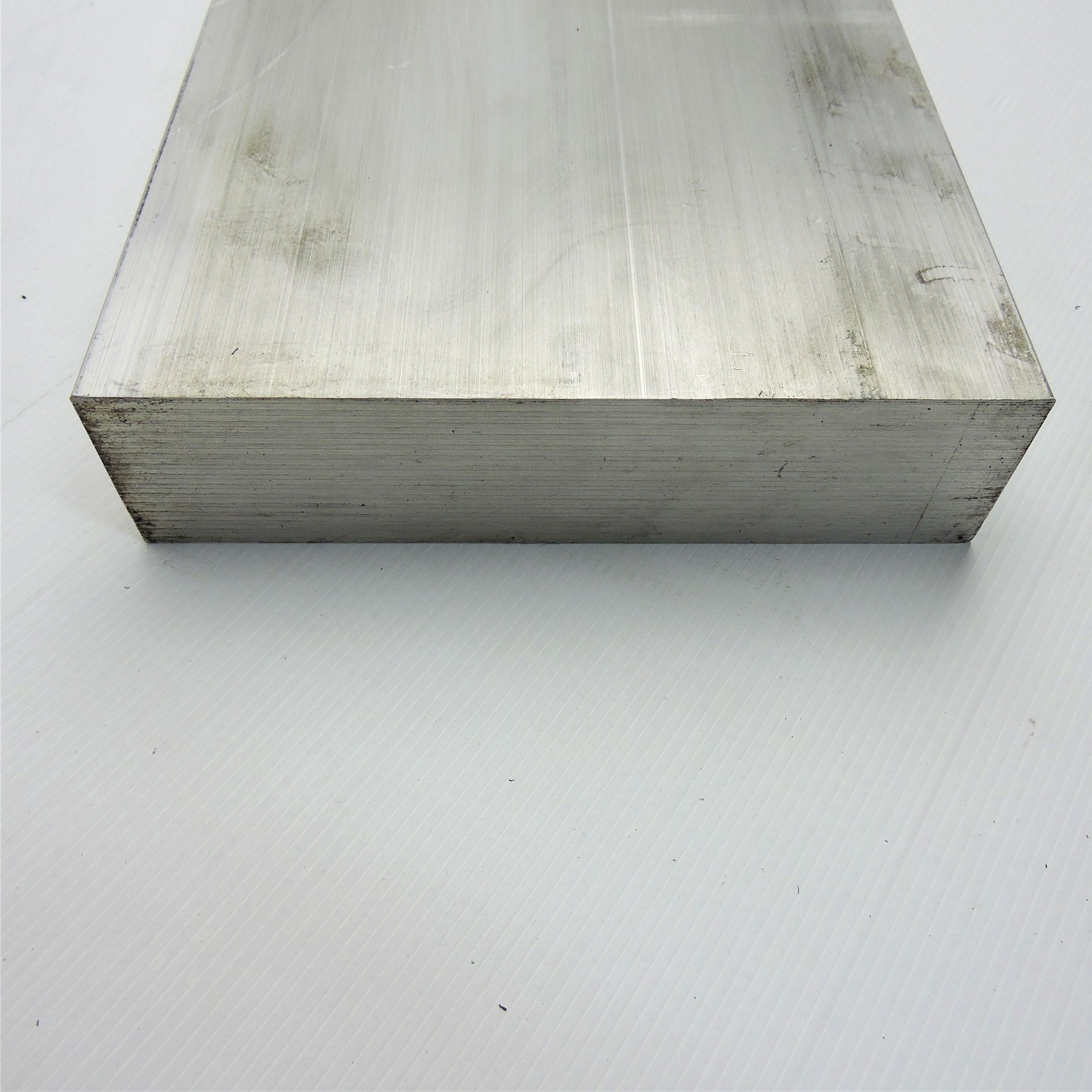 2.25″ x 8″ Aluminum 6061 FLAT BAR 9.875″ Long new mill stock sku L487*