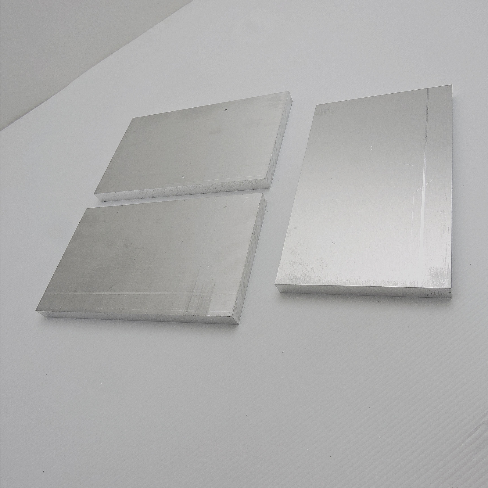 .625″ thick 5/8 Aluminum 6061 PLATE 5.75″ x 9″ Long QTY 3 sku 306933