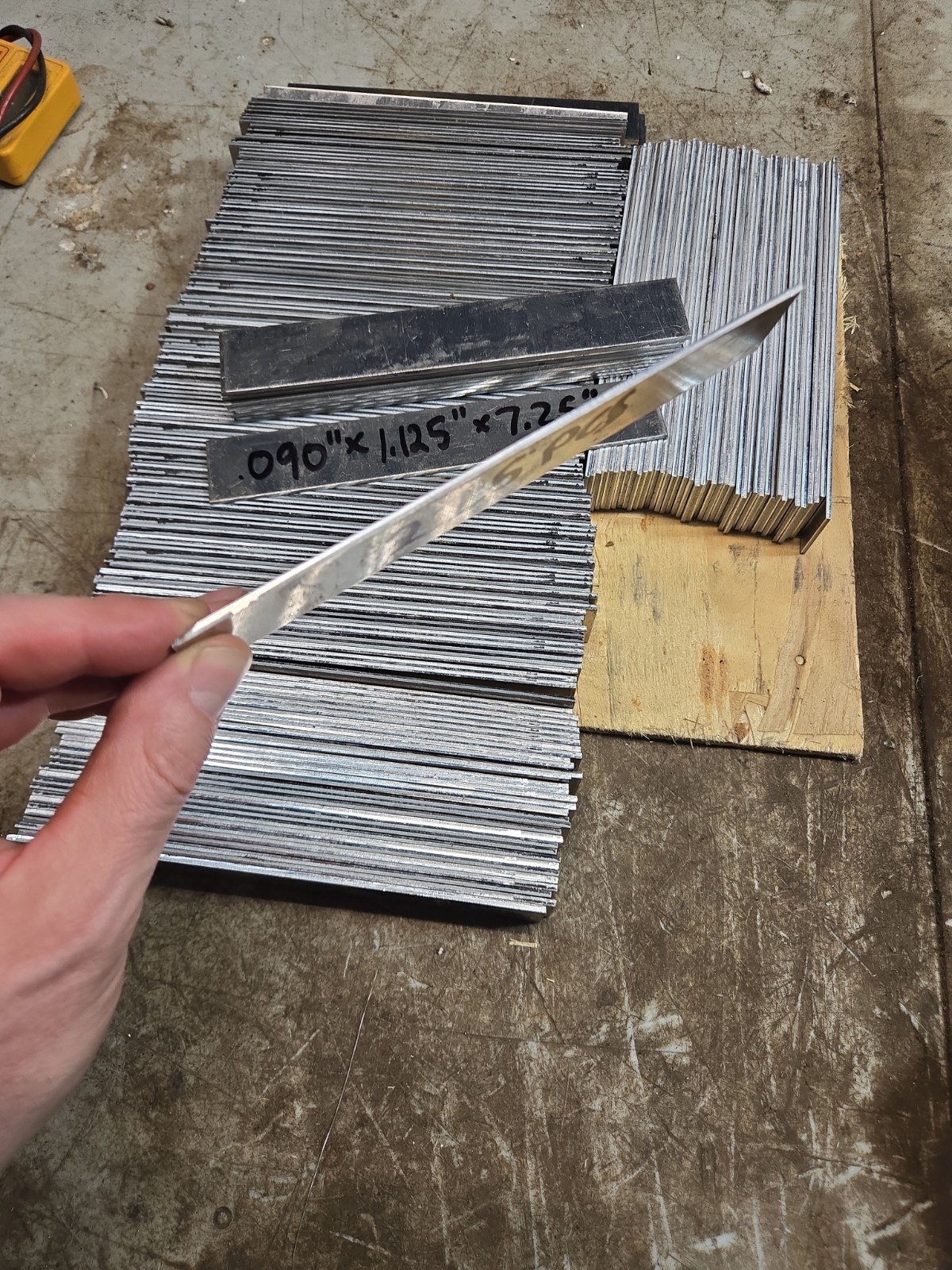 5052 H32 Aluminum Strip .090″ X 1.125″ X 7.25″ 225 Pcs