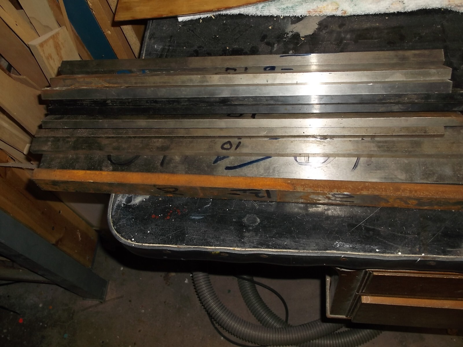 A6 TOOL STEEL (annealed) GROUND STOCK 1/2 “X2 1/2 ” X 18″ OVER
