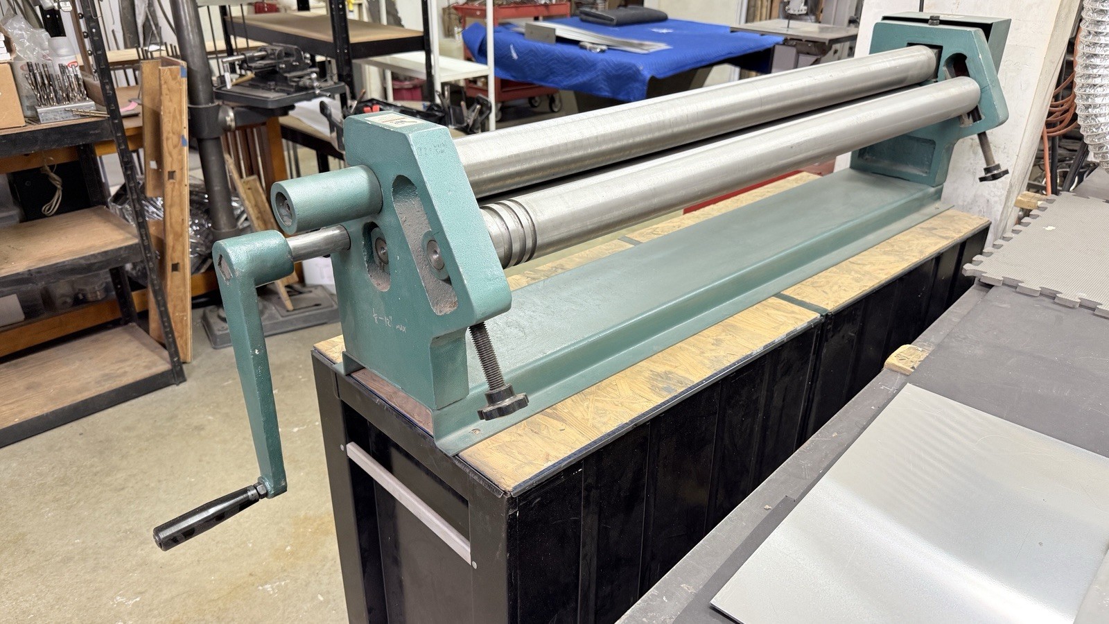 50 SLIP ROLL Made by GRIZZLY with 15 Gauge Steel. Made In USA
