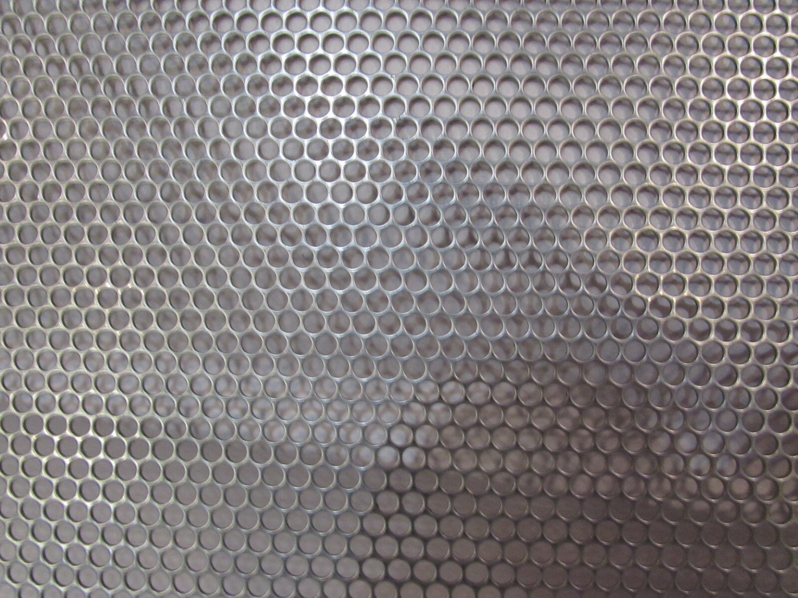 -5/32 HOLES -18 GAUGE 304 STAINLESS PERFORATED SHEET—12″ x 24″