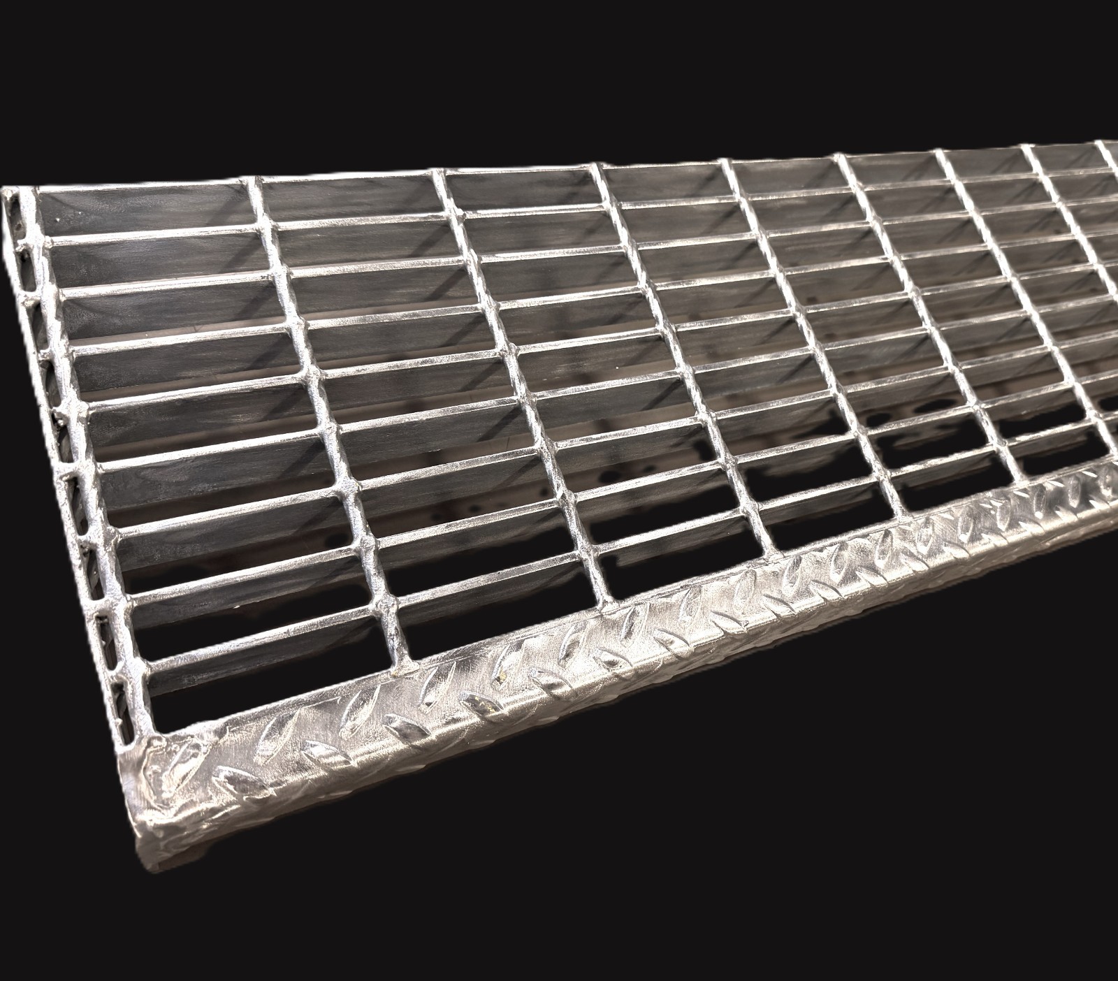 Steel bar grating galvanized stair tread size 36″ x 12″ X 1-1/4″