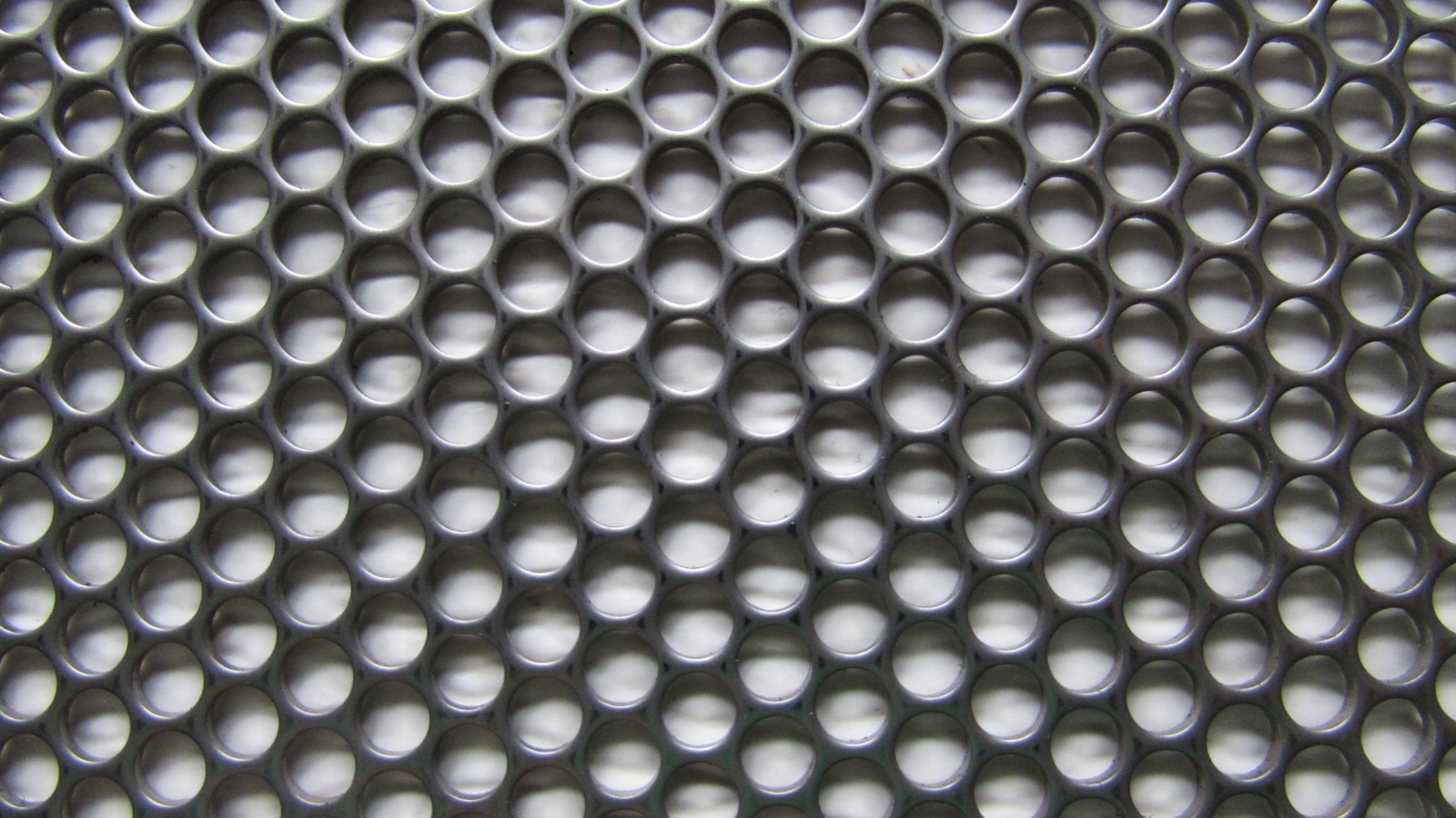 5/32″ HOLES–18 GAUGE– 304 STAINLESS STEEL PERFORATED SHEET — 11″ X 12″