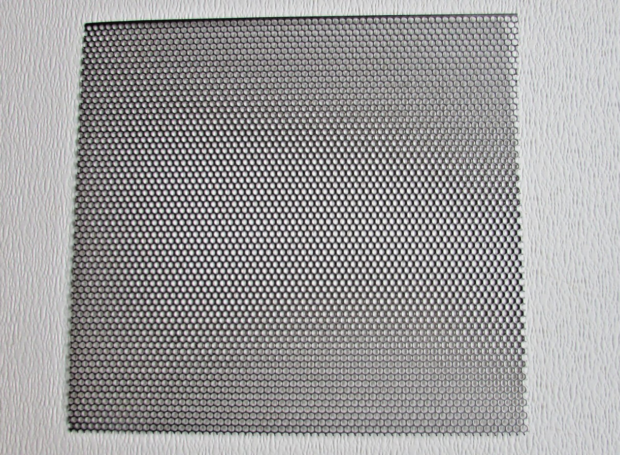 5/32″ HOLES–18 GAUGE– 304 STAINLESS STEEL PERFORATED SHEET — 11″ X 12″