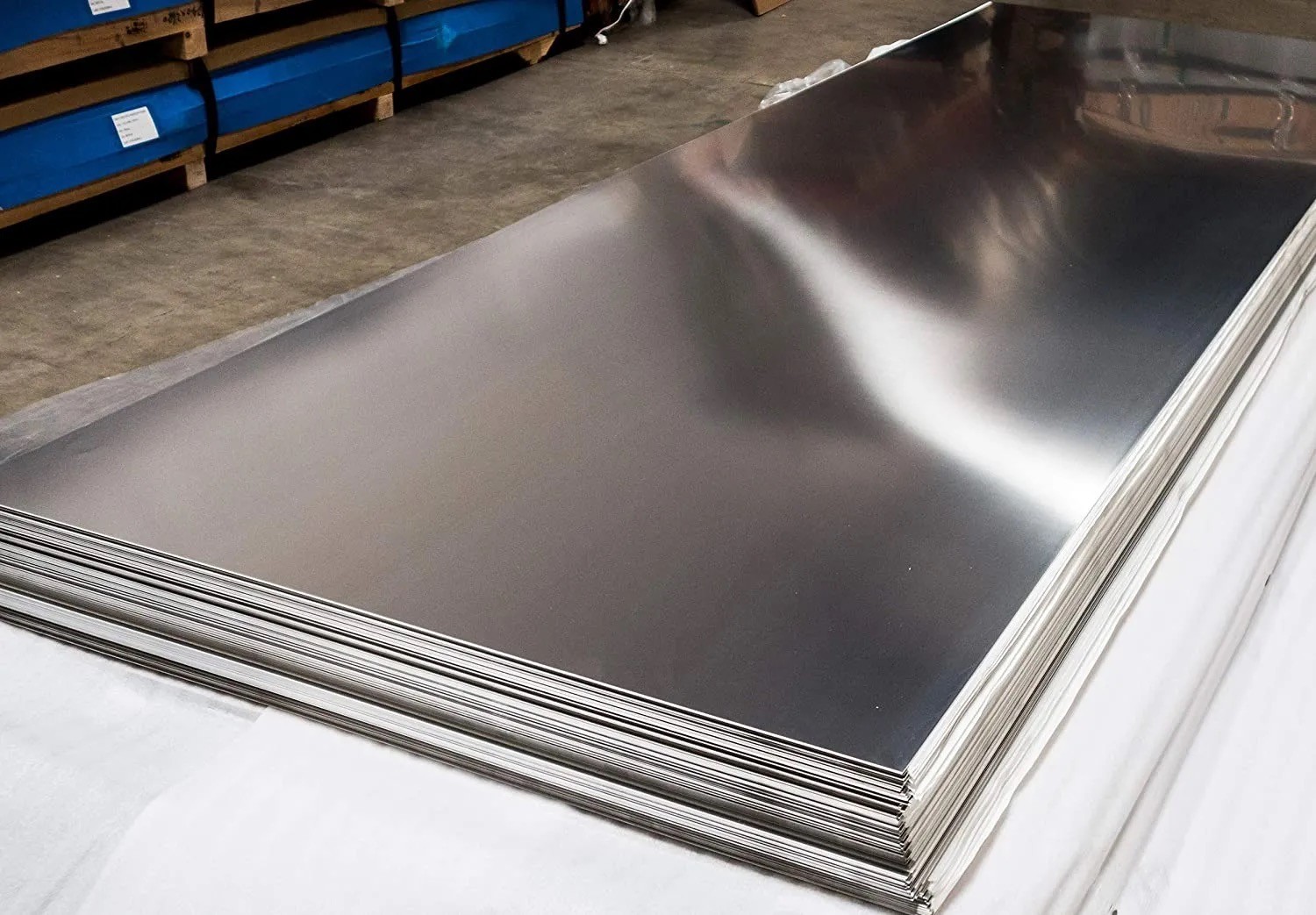 STAINLESS STEEL 22 GAUGE 4′ X 10′ 304 BRUSHED #4 (1 Sheet).
