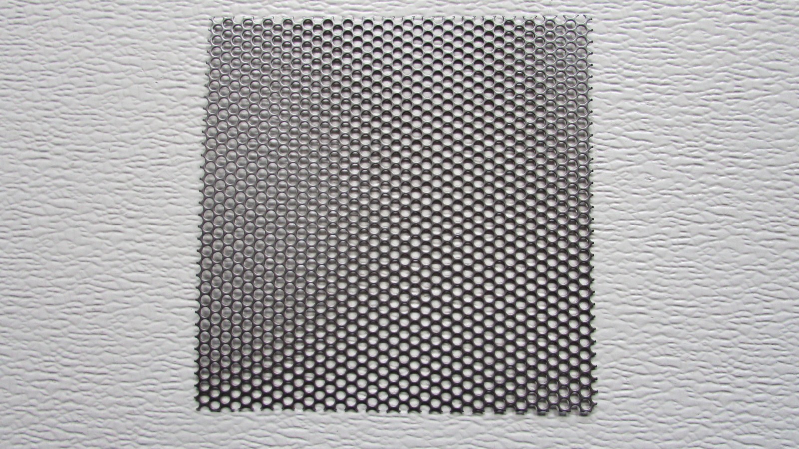 -5/32 HOLES -18 GAUGE 304 STAINLESS PERFORATED SHEET- 6″ X 6″
