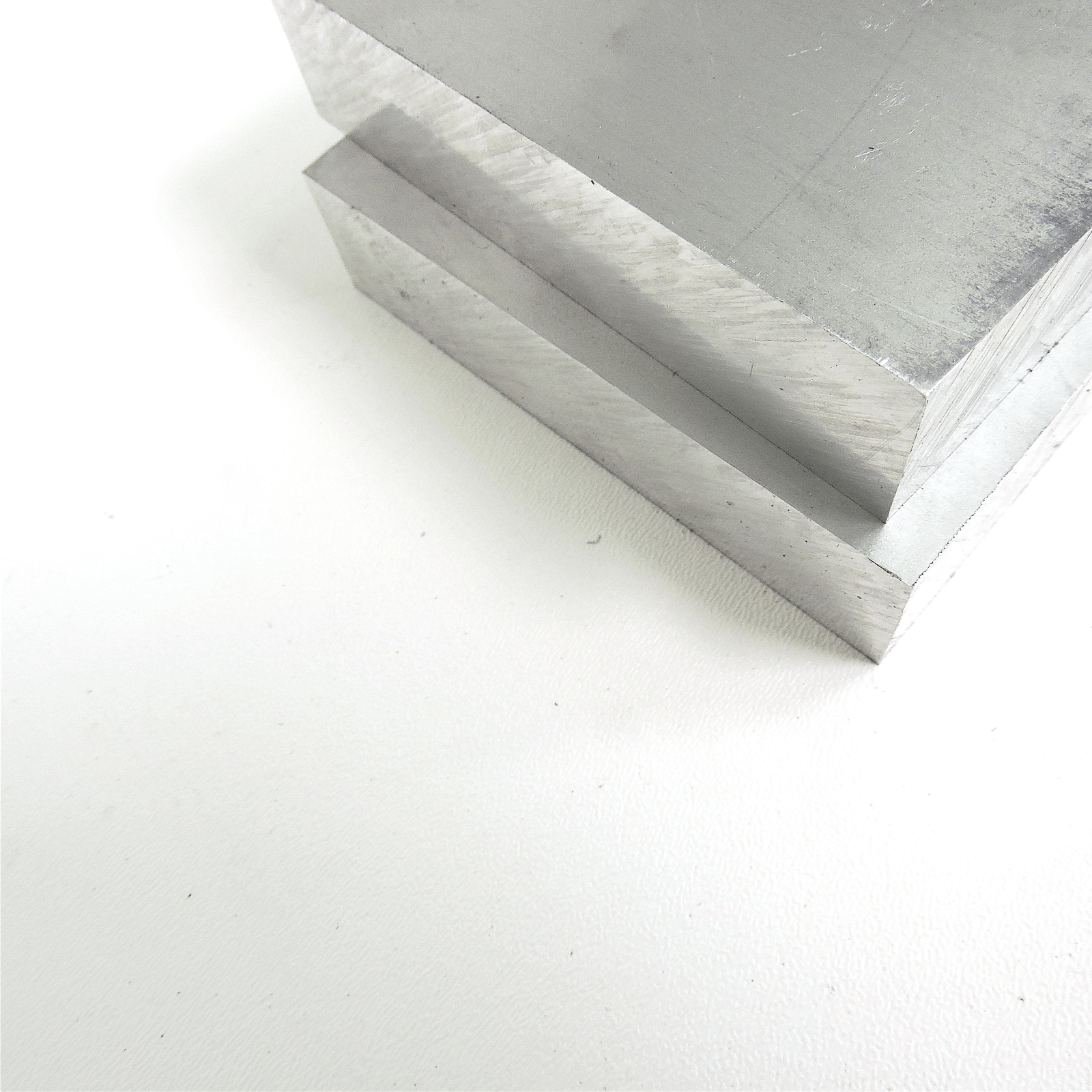 1″ thick Aluminum 6061 PLATE 2.125″ x 28.75″ Long QTY 2 sku 335299