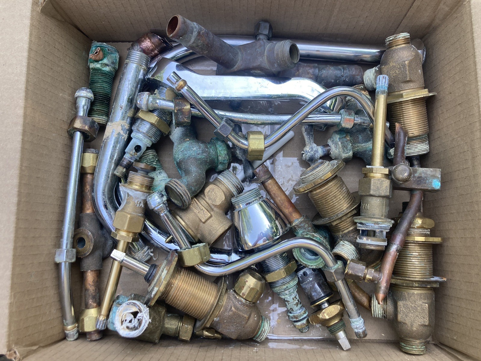 19 LBS 8 OZ Scrap Mixed Brass Red/Yellow Some Copper 70/30 Cartridges Melting