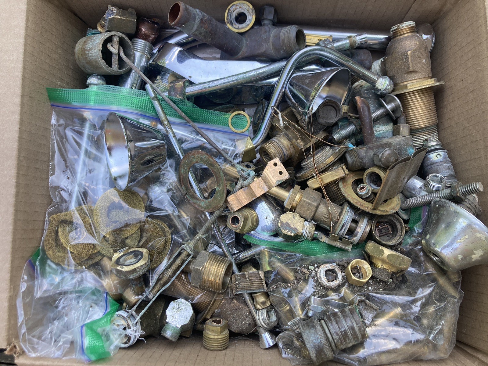 19 LBS 8 OZ Scrap Mixed Brass Red/Yellow Some Copper 70/30 Cartridges Melting