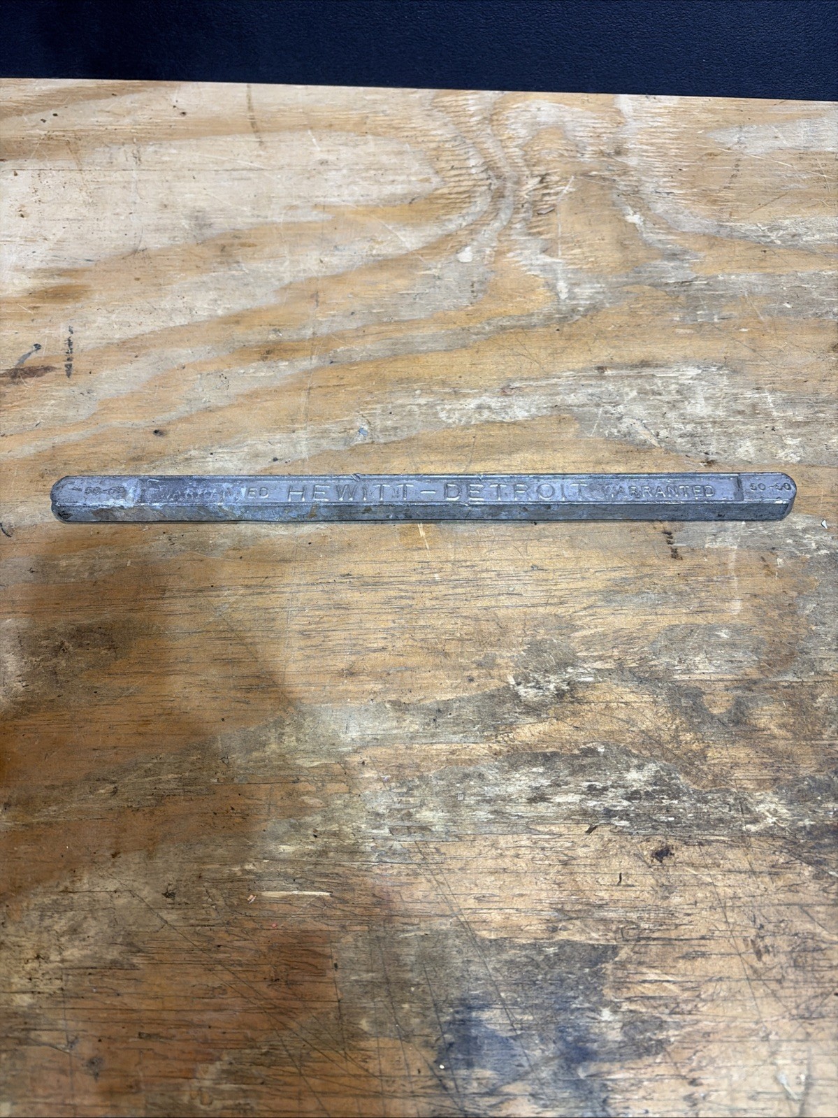 Lead Ingot Hewitt-Detroit 13″ Marked 50/50 1.8 lb Solder Bar (Storage 4)