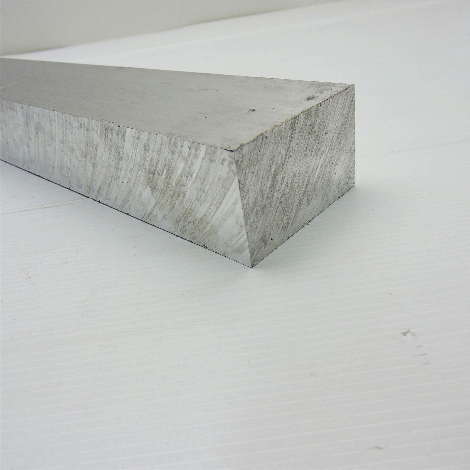 1.75″ thick 1 3/4 Aluminum 6061 PLATE 2.875″ x 21″ Long sku 186983