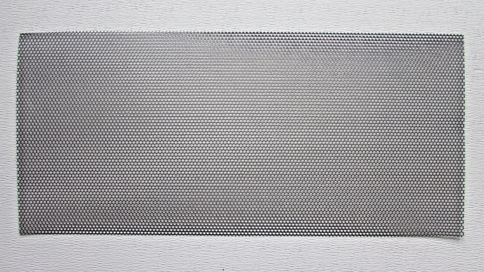 5-32 HOLES -18 GAUGE- 304 STAINLESS PERFORATED SHEET—8″ x 17″