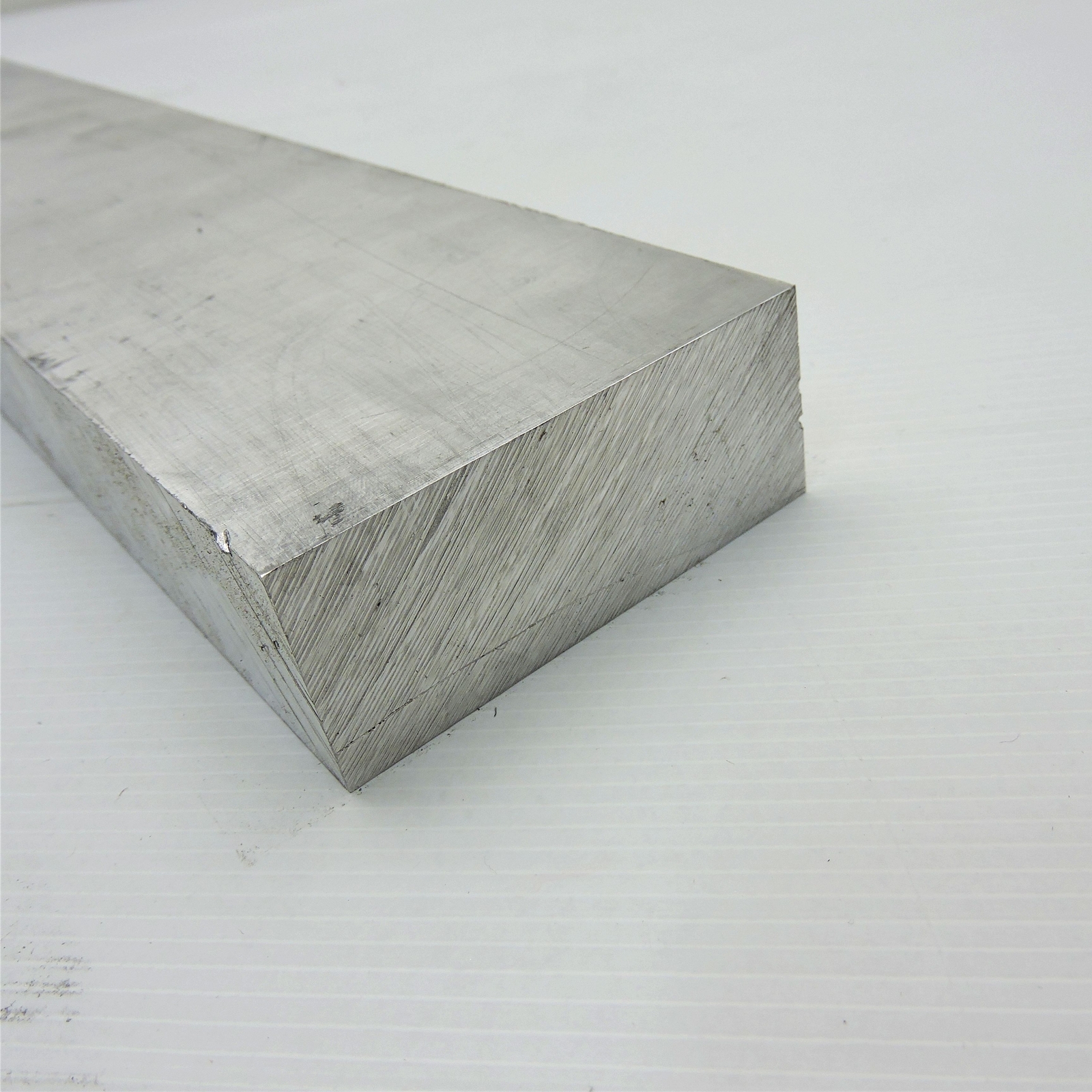 1.25″ thick 1 1/4 Aluminum 6061 PLATE 2.875″ x 20″ Long sku 306824
