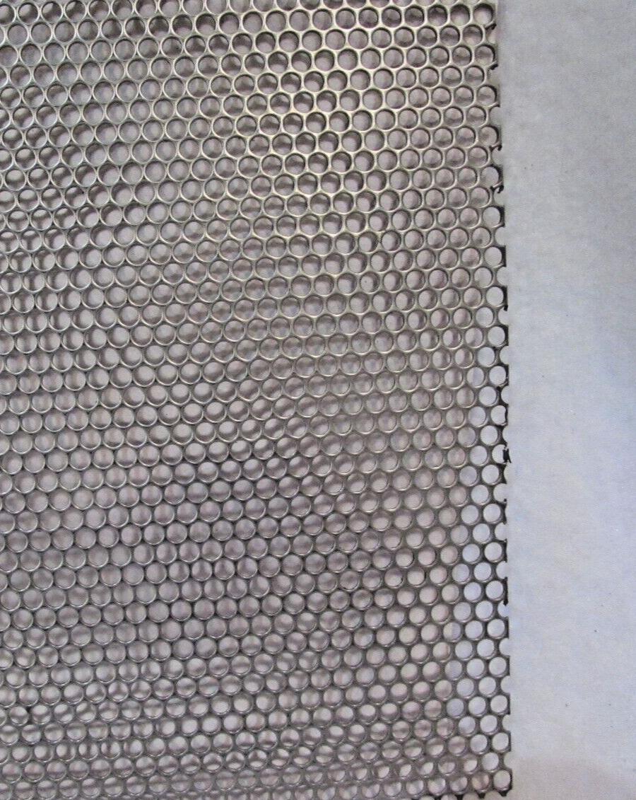 -5/32 HOLES -18 GAUGE 304 STAINLESS PERFORATED SHEET—12″ x 24″