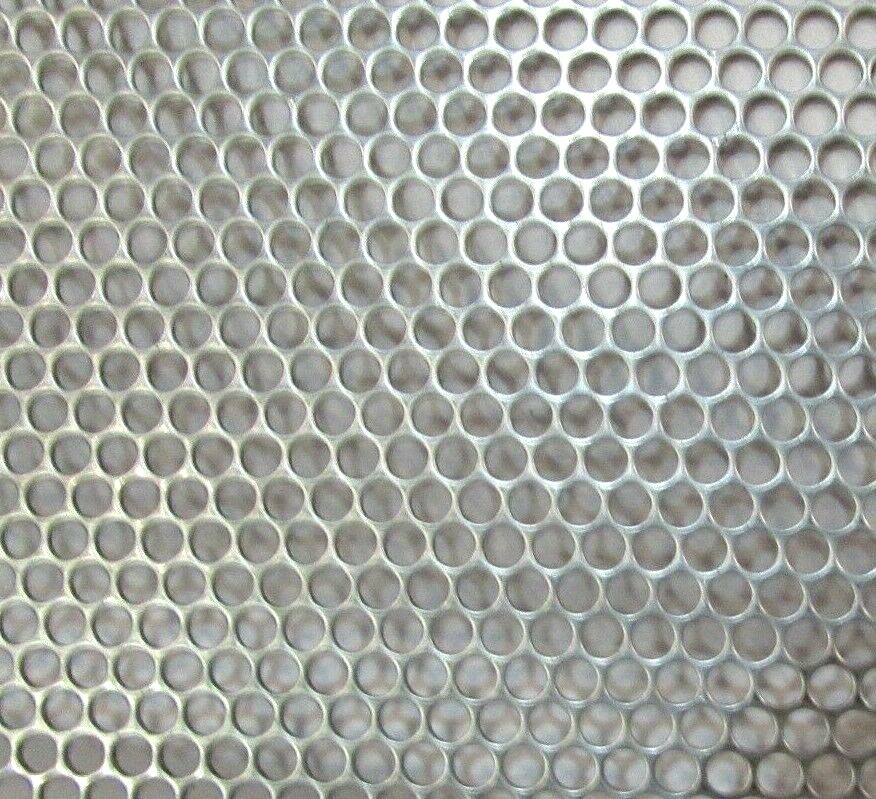 5/32″ HOLES–18 GAUGE — 304 STAINLESS STEEL PERFORATED SHEET 18″ X 18″
