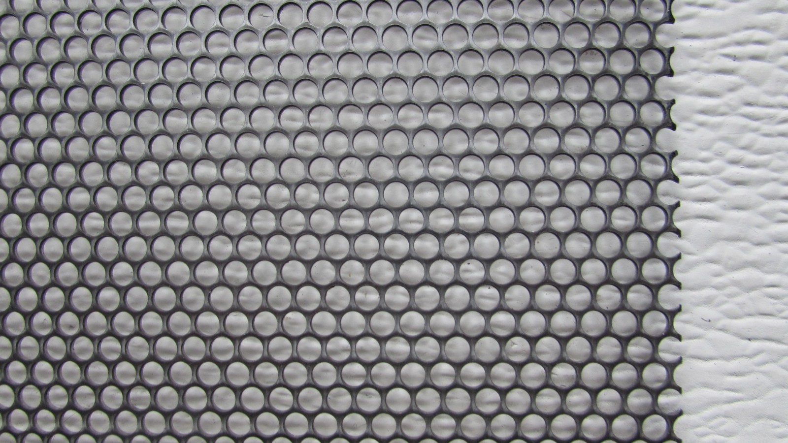 5-32 HOLES -18 GAUGE- 304 STAINLESS PERFORATED SHEET—8″ x 17″