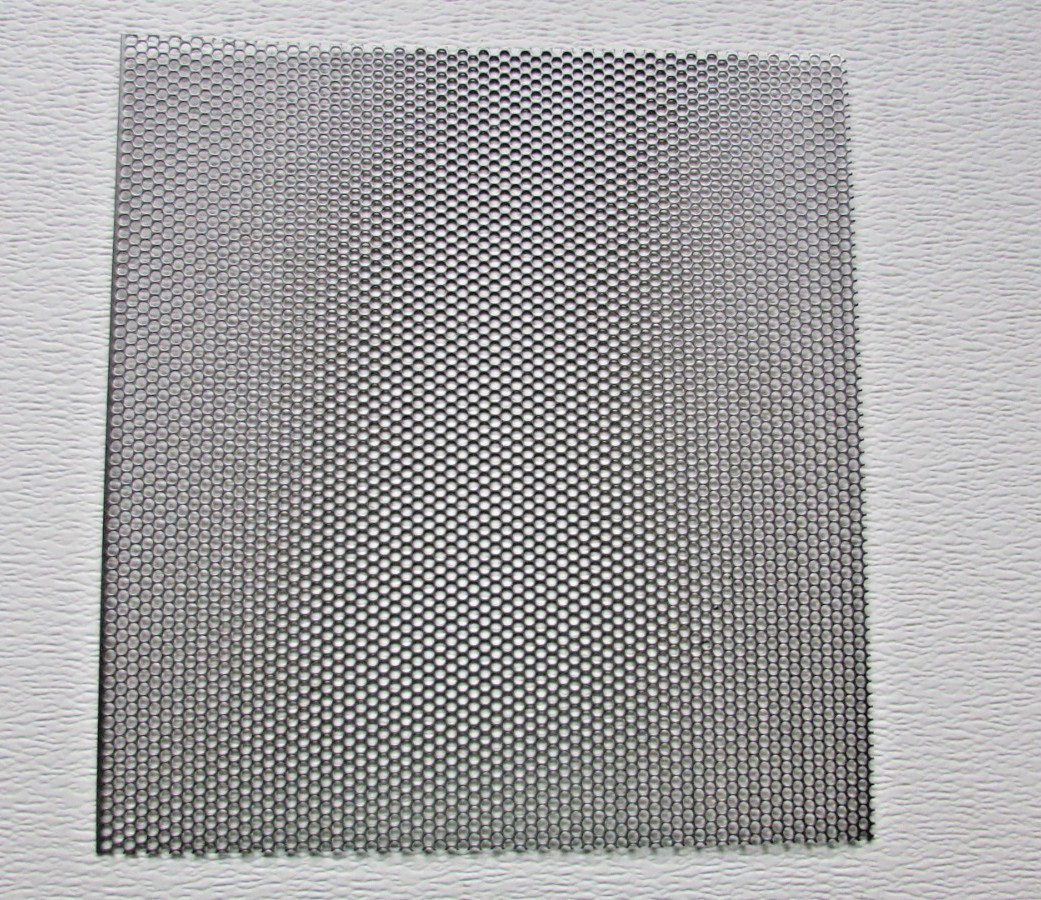 5/32″ HOLES–18 GAUGE – 304 STAINLESS STEEL PERFORATED SHEET– 7-1/2 ” X 8″