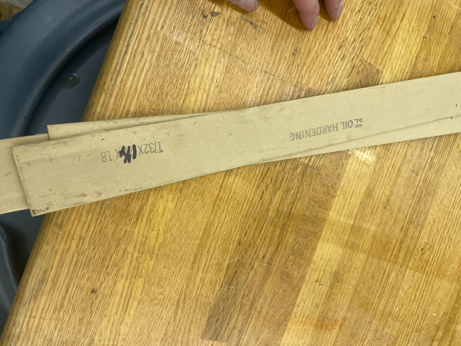 1/32″ x 1 1/4″ x 18″ REGULAR oil hardening tool steel flat stock